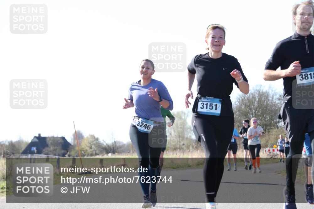 06.04.2025 - 44. Internationalen Wilhelmsburger Insellauf Jannik Wohlers http://msf.ph/oto/7623744 06.04.2025 10:30:17 Laufen 3246, 3151, 3945, 3818 meine-sportfotos.de