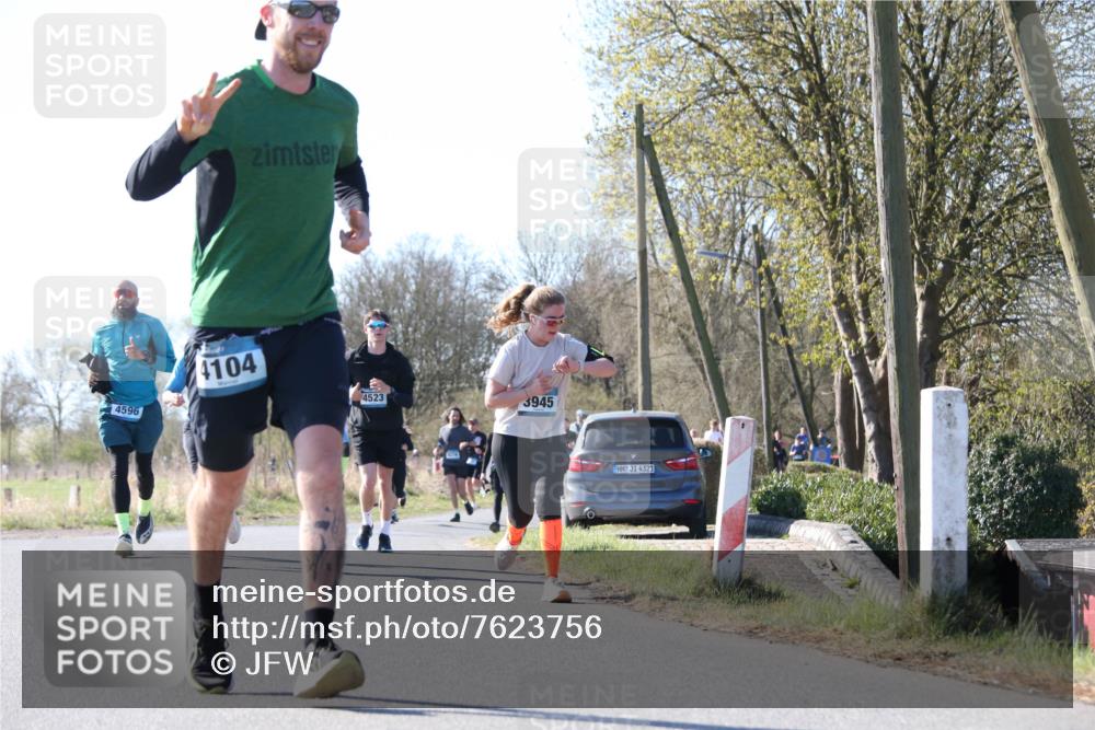 06.04.2025 - 44. Internationalen Wilhelmsburger Insellauf Jannik Wohlers http://msf.ph/oto/7623756 06.04.2025 10:30:20 Laufen 4596, 4104, 4523, 3945, 4321 meine-sportfotos.de