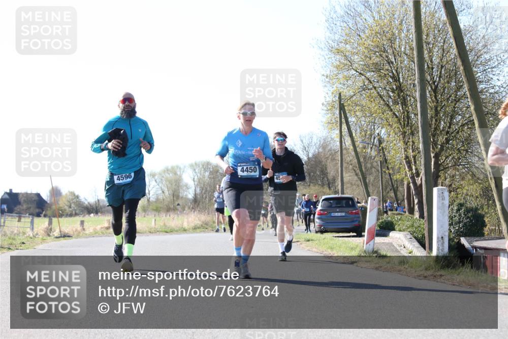 06.04.2025 - 44. Internationalen Wilhelmsburger Insellauf Jannik Wohlers http://msf.ph/oto/7623764 06.04.2025 10:30:23 Laufen 4596, 4450, 45, 31, 4323 meine-sportfotos.de