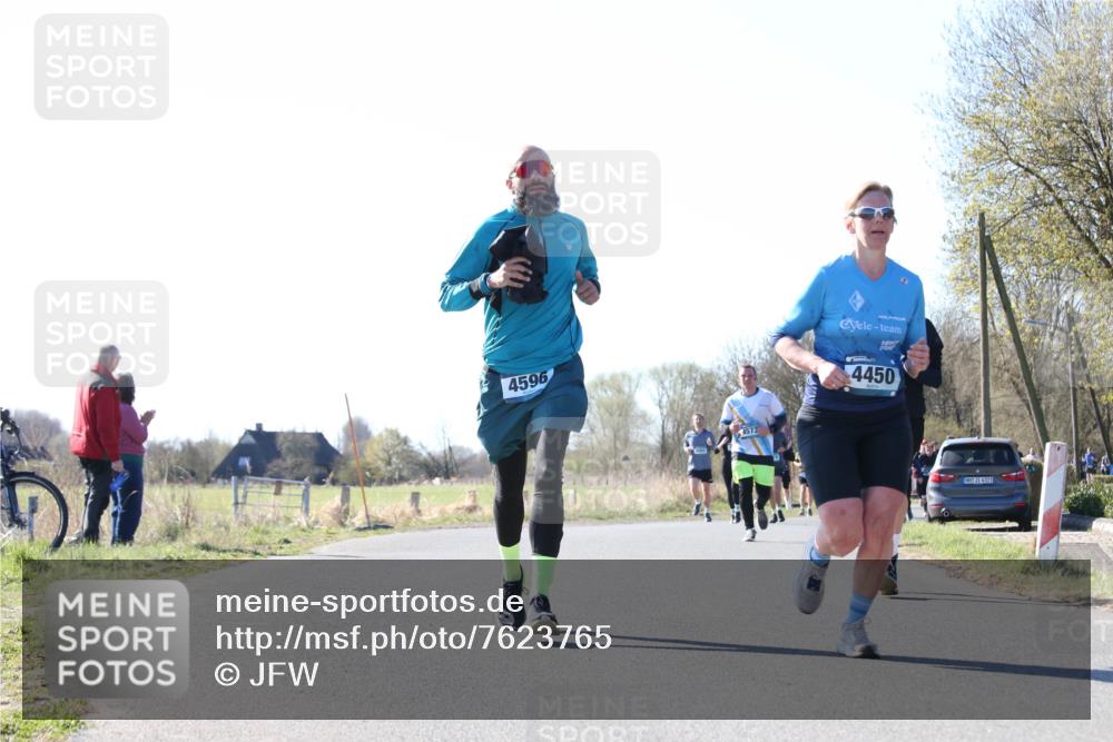 06.04.2025 - 44. Internationalen Wilhelmsburger Insellauf Jannik Wohlers http://msf.ph/oto/7623765 06.04.2025 10:30:24 Laufen 4596, 4573, 4450, 31, 4323 meine-sportfotos.de