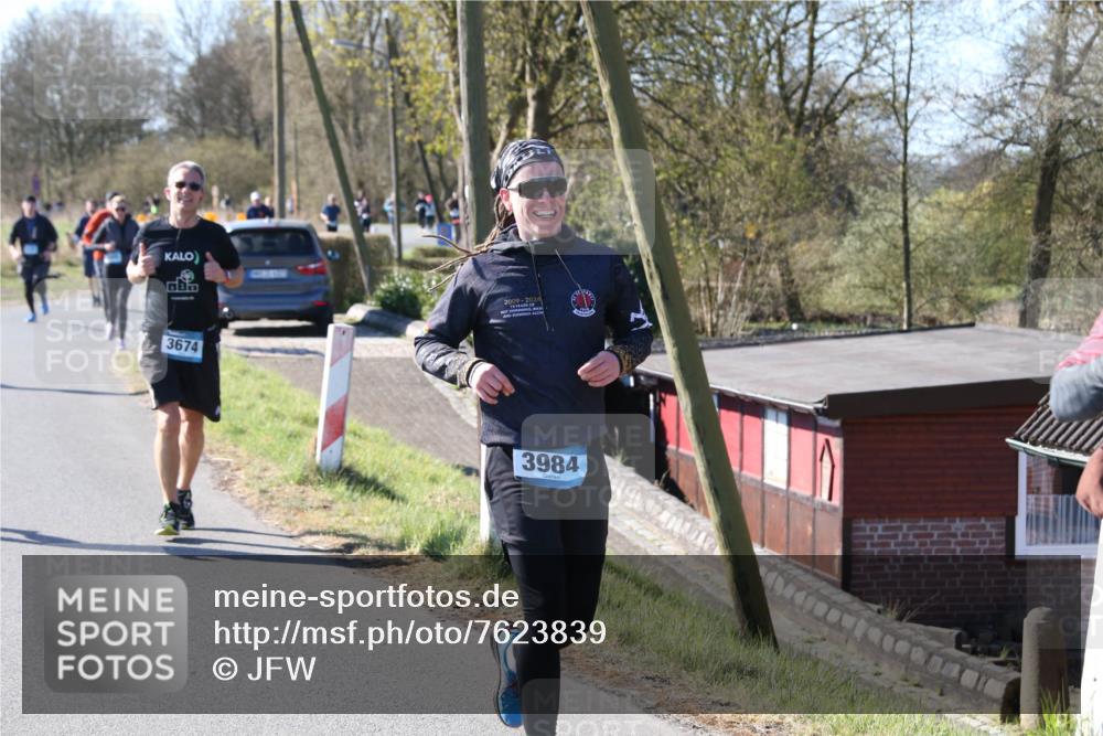 06.04.2025 - 44. Internationalen Wilhelmsburger Insellauf Jannik Wohlers http://msf.ph/oto/7623839 06.04.2025 10:31:05 Laufen 3674, 2009, 2024, 3984 meine-sportfotos.de