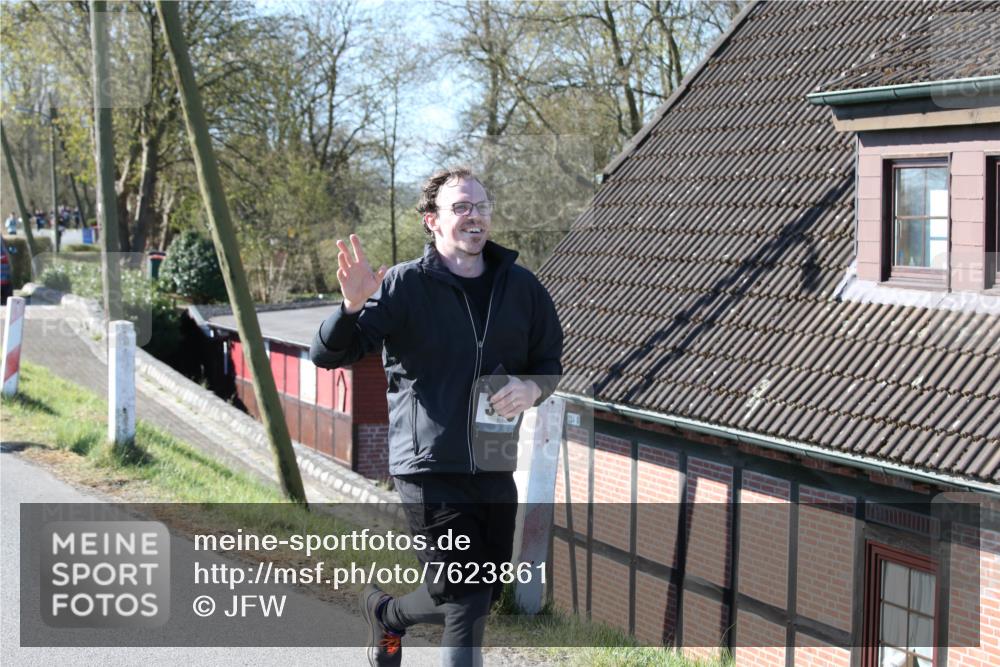 06.04.2025 - 44. Internationalen Wilhelmsburger Insellauf Jannik Wohlers http://msf.ph/oto/7623861 06.04.2025 10:31:22 Laufen  meine-sportfotos.de