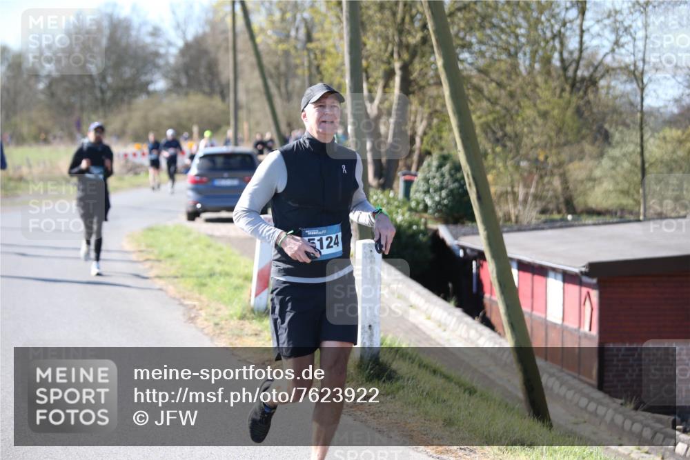 06.04.2025 - 44. Internationalen Wilhelmsburger Insellauf Jannik Wohlers http://msf.ph/oto/7623922 06.04.2025 10:32:02 Laufen 124 meine-sportfotos.de