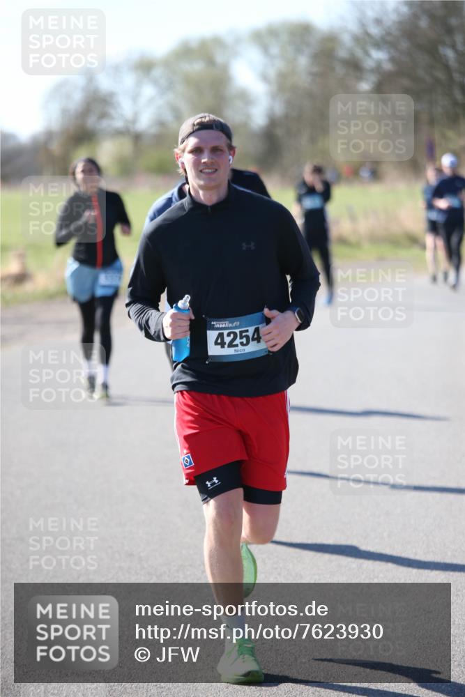 06.04.2025 - 44. Internationalen Wilhelmsburger Insellauf Jannik Wohlers http://msf.ph/oto/7623930 06.04.2025 10:32:06 Laufen 5377, 4254 meine-sportfotos.de
