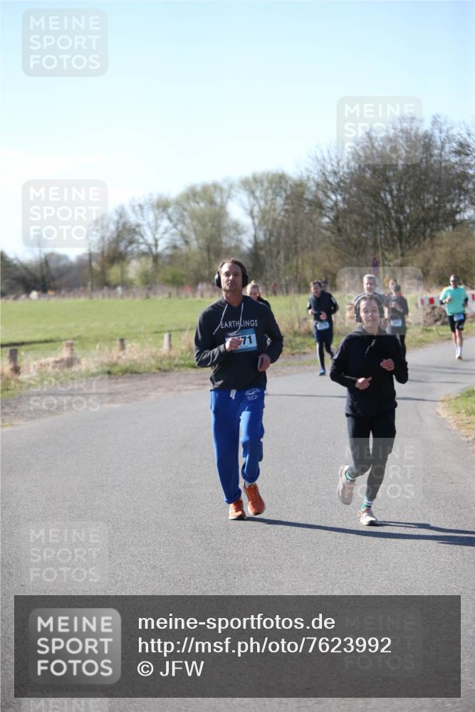 06.04.2025 - 44. Internationalen Wilhelmsburger Insellauf Jannik Wohlers http://msf.ph/oto/7623992 06.04.2025 10:32:22 Laufen 71 meine-sportfotos.de