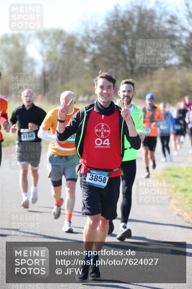 06.04.2025 - 44. Internationalen Wilhelmsburger Insellauf Jannik Wohlers http://msf.ph/oto/7624027 06.04.2025 10:32:39 Laufen 4168, 50, 04, 3858 meine-sportfotos.de