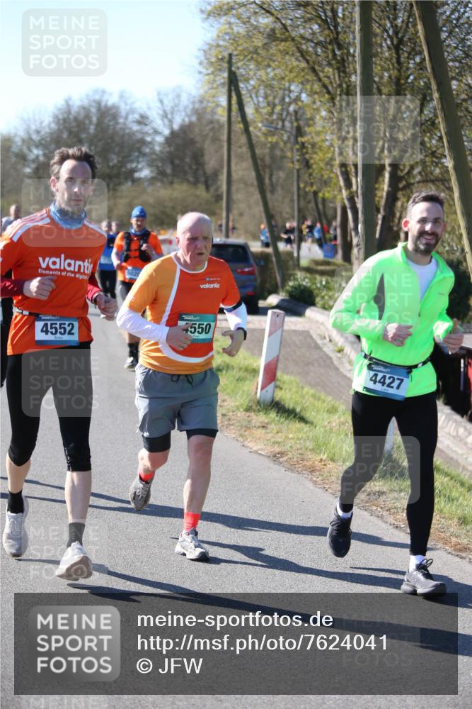 06.04.2025 - 44. Internationalen Wilhelmsburger Insellauf Jannik Wohlers http://msf.ph/oto/7624041 06.04.2025 10:32:42 Laufen 4552, 4550, 4427 meine-sportfotos.de