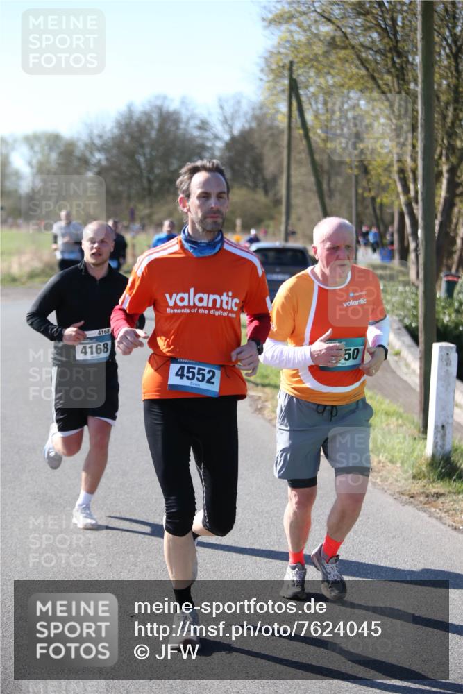 06.04.2025 - 44. Internationalen Wilhelmsburger Insellauf Jannik Wohlers http://msf.ph/oto/7624045 06.04.2025 10:32:43 Laufen 4168, 4168, 4552, 50 meine-sportfotos.de