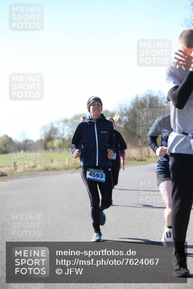 06.04.2025 - 44. Internationalen Wilhelmsburger Insellauf Jannik Wohlers http://msf.ph/oto/7624067 06.04.2025 10:32:53 Laufen 4593 meine-sportfotos.de