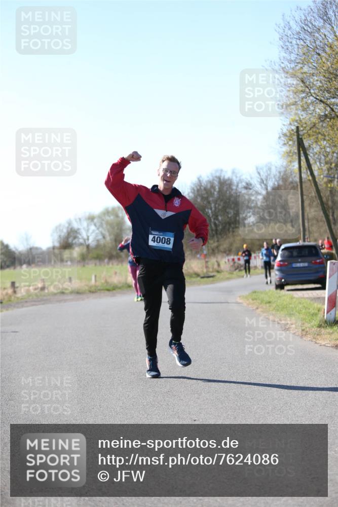 06.04.2025 - 44. Internationalen Wilhelmsburger Insellauf Jannik Wohlers http://msf.ph/oto/7624086 06.04.2025 10:32:56 Laufen 4008 meine-sportfotos.de