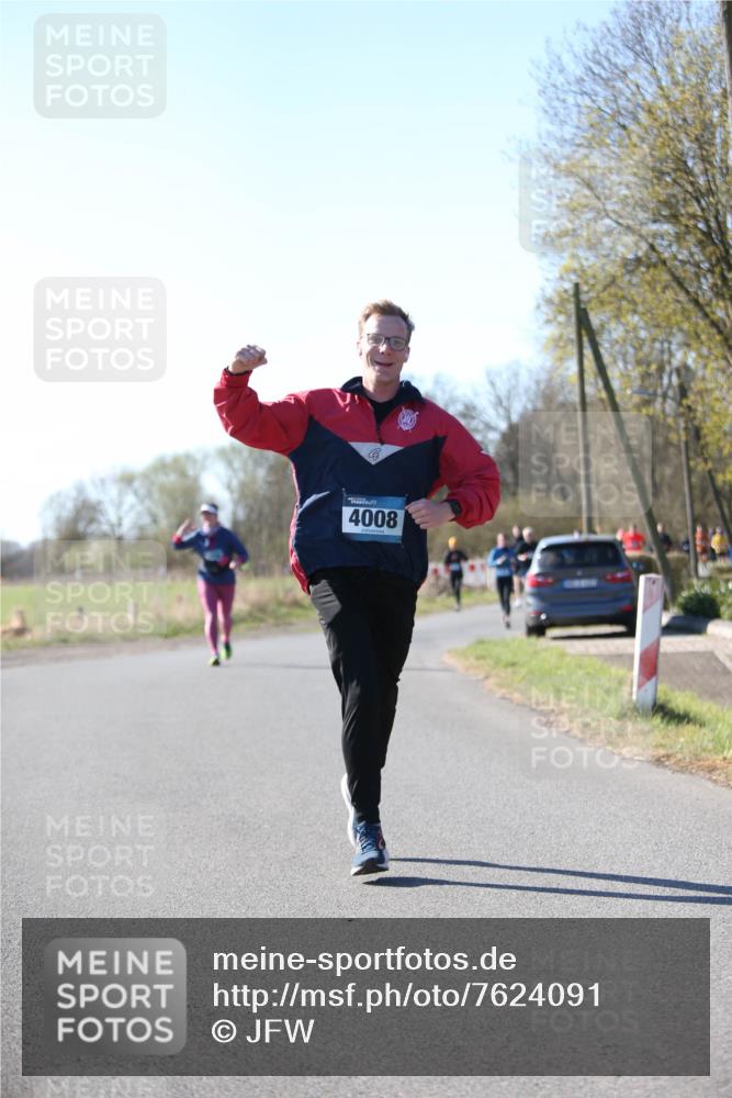 06.04.2025 - 44. Internationalen Wilhelmsburger Insellauf Jannik Wohlers http://msf.ph/oto/7624091 06.04.2025 10:32:56 Laufen 4008 meine-sportfotos.de