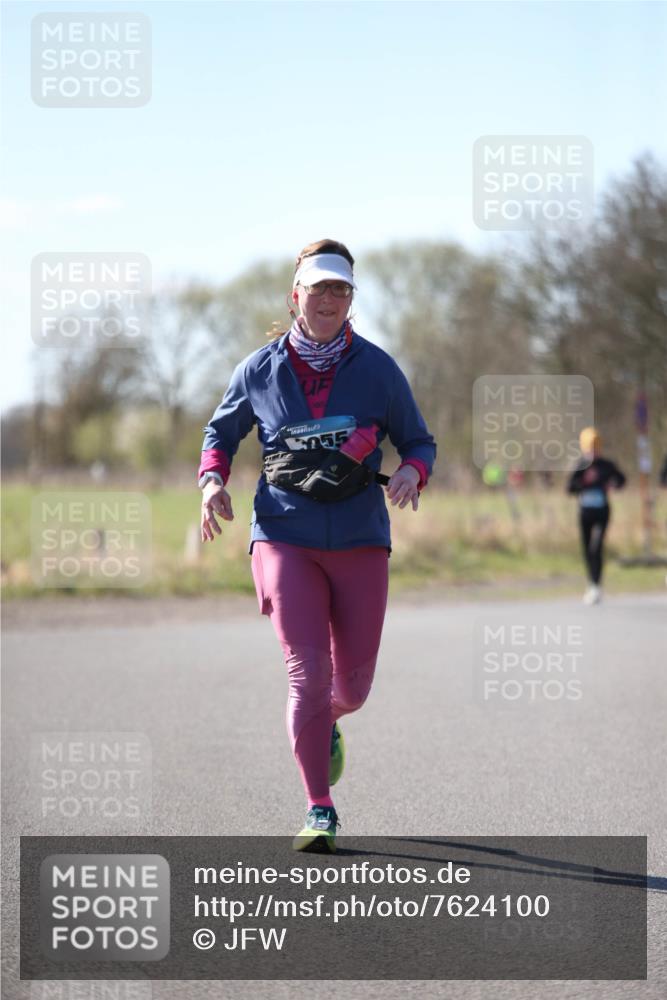 06.04.2025 - 44. Internationalen Wilhelmsburger Insellauf Jannik Wohlers http://msf.ph/oto/7624100 06.04.2025 10:33:01 Laufen 3055 meine-sportfotos.de