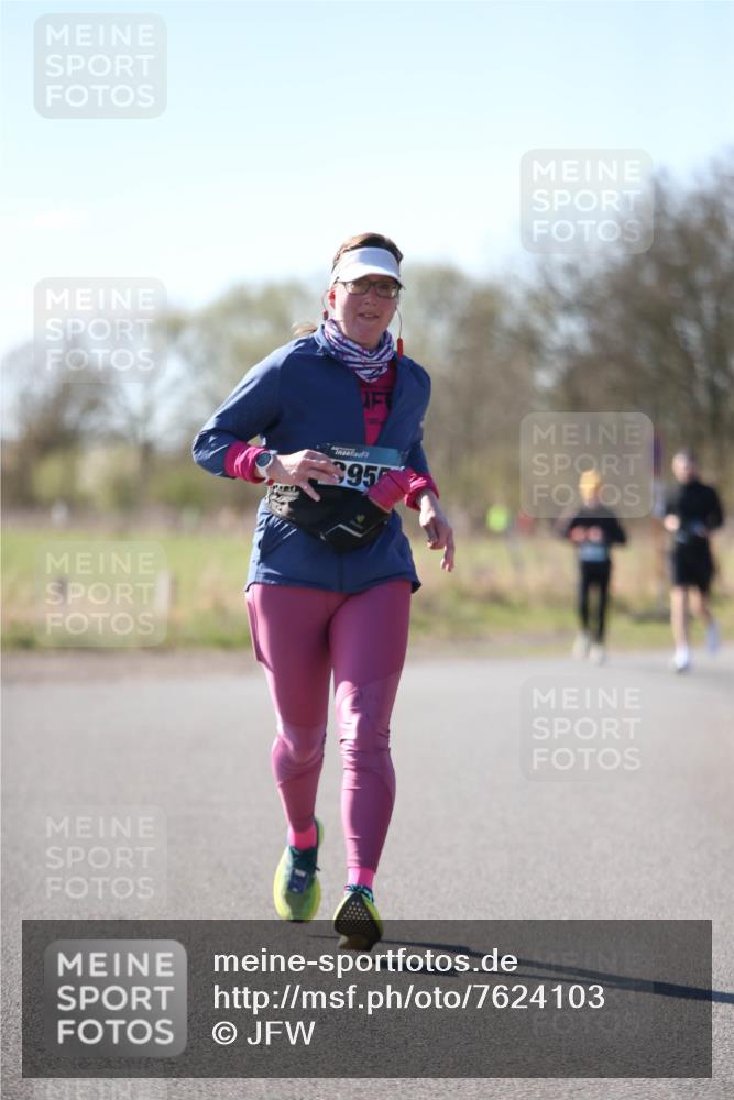 06.04.2025 - 44. Internationalen Wilhelmsburger Insellauf Jannik Wohlers http://msf.ph/oto/7624103 06.04.2025 10:33:01 Laufen 3955 meine-sportfotos.de