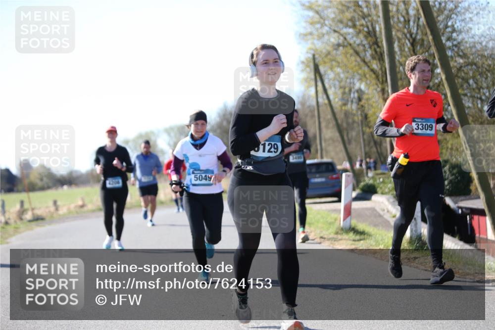 06.04.2025 - 44. Internationalen Wilhelmsburger Insellauf Jannik Wohlers http://msf.ph/oto/7624153 06.04.2025 10:33:20 Laufen 4208, 5049, 129, 3496, 3309 meine-sportfotos.de