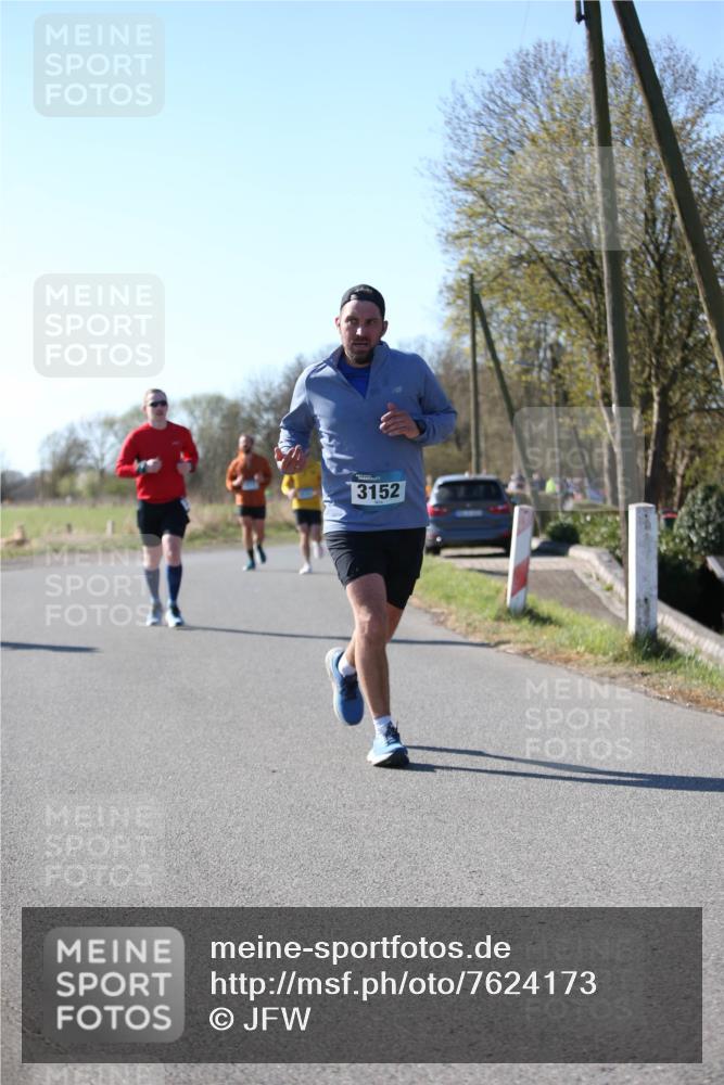 06.04.2025 - 44. Internationalen Wilhelmsburger Insellauf Jannik Wohlers http://msf.ph/oto/7624173 06.04.2025 10:33:25 Laufen 3152 meine-sportfotos.de
