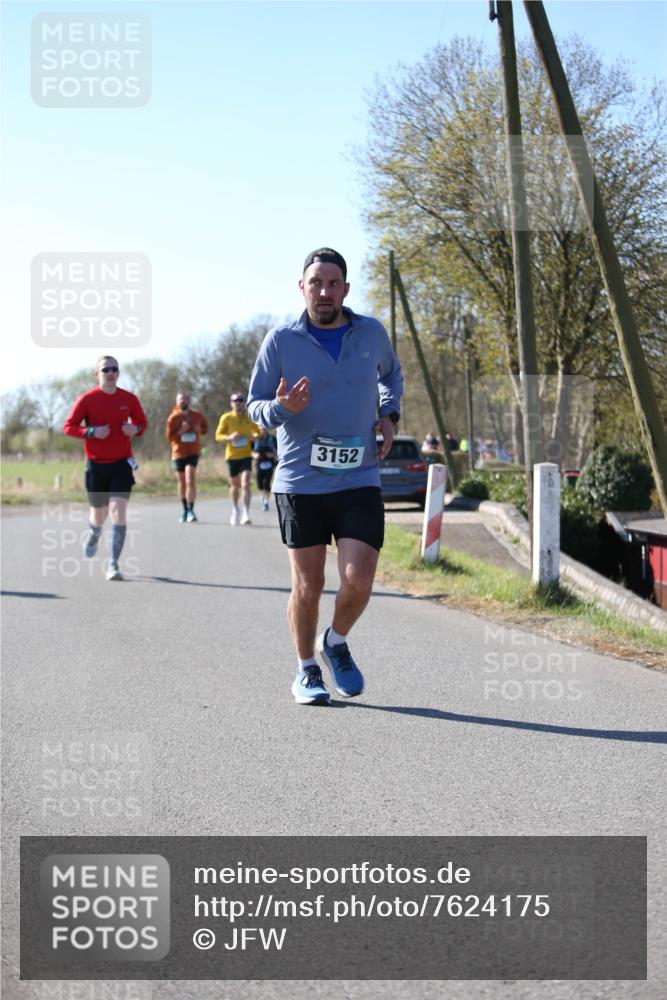 06.04.2025 - 44. Internationalen Wilhelmsburger Insellauf Jannik Wohlers http://msf.ph/oto/7624175 06.04.2025 10:33:25 Laufen 3152 meine-sportfotos.de