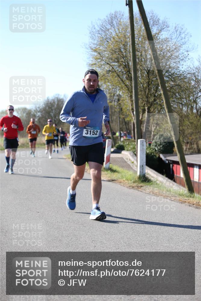 06.04.2025 - 44. Internationalen Wilhelmsburger Insellauf Jannik Wohlers http://msf.ph/oto/7624177 06.04.2025 10:33:25 Laufen 3152 meine-sportfotos.de