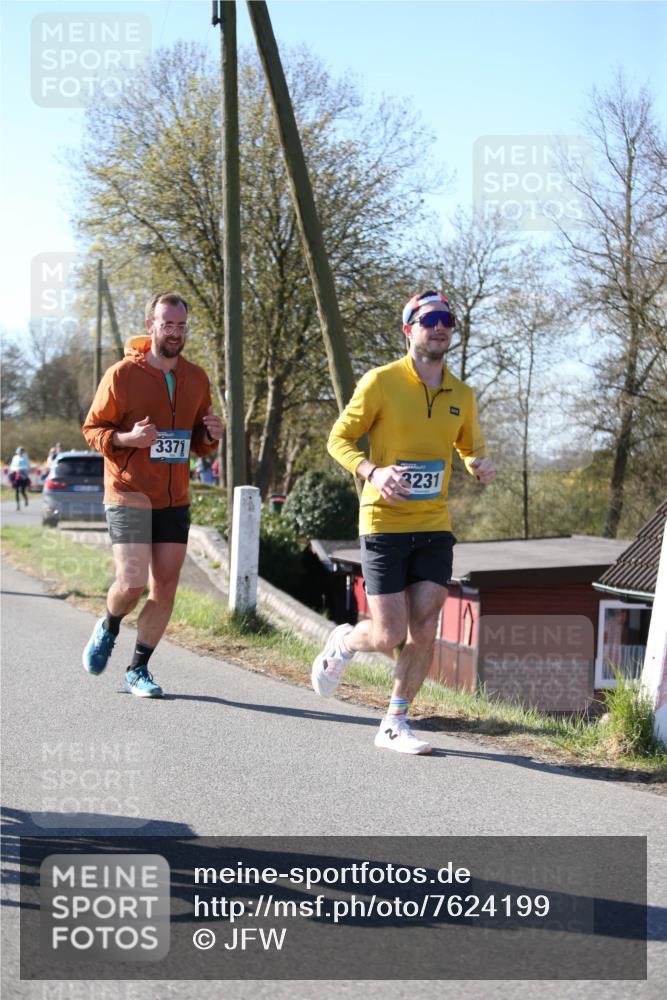 06.04.2025 - 44. Internationalen Wilhelmsburger Insellauf Jannik Wohlers http://msf.ph/oto/7624199 06.04.2025 10:33:32 Laufen 3371, 3231 meine-sportfotos.de