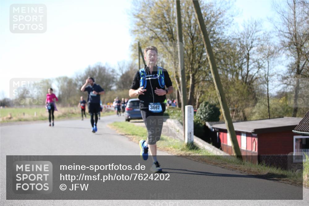 06.04.2025 - 44. Internationalen Wilhelmsburger Insellauf Jannik Wohlers http://msf.ph/oto/7624202 06.04.2025 10:33:35 Laufen 3697 meine-sportfotos.de