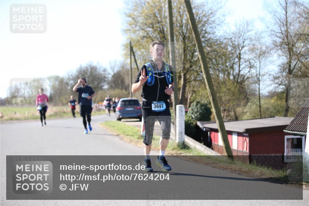 06.04.2025 - 44. Internationalen Wilhelmsburger Insellauf Jannik Wohlers http://msf.ph/oto/7624204 06.04.2025 10:33:35 Laufen 3697 meine-sportfotos.de