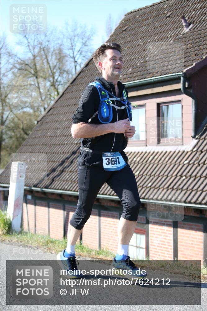 06.04.2025 - 44. Internationalen Wilhelmsburger Insellauf Jannik Wohlers http://msf.ph/oto/7624212 06.04.2025 10:33:37 Laufen 3691 meine-sportfotos.de