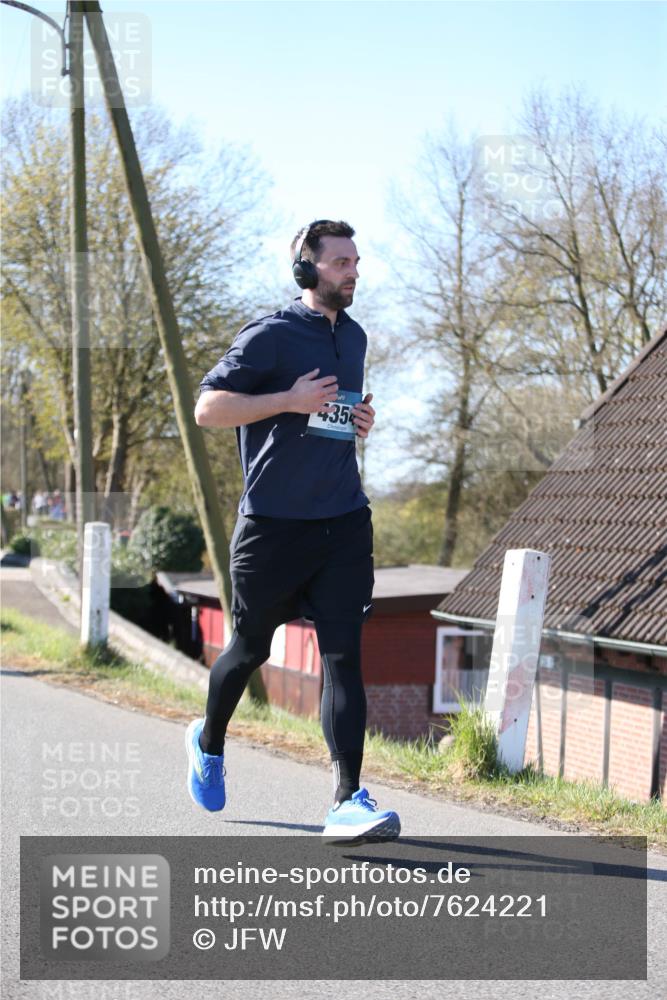 06.04.2025 - 44. Internationalen Wilhelmsburger Insellauf Jannik Wohlers http://msf.ph/oto/7624221 06.04.2025 10:33:40 Laufen 435 meine-sportfotos.de