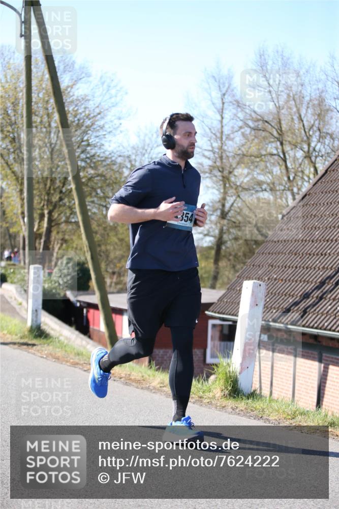 06.04.2025 - 44. Internationalen Wilhelmsburger Insellauf Jannik Wohlers http://msf.ph/oto/7624222 06.04.2025 10:33:40 Laufen 354 meine-sportfotos.de