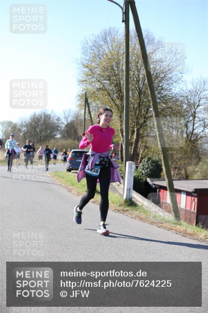 06.04.2025 - 44. Internationalen Wilhelmsburger Insellauf Jannik Wohlers http://msf.ph/oto/7624225 06.04.2025 10:33:42 Laufen 3, 38 meine-sportfotos.de