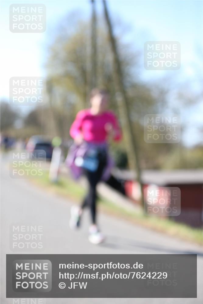 06.04.2025 - 44. Internationalen Wilhelmsburger Insellauf Jannik Wohlers http://msf.ph/oto/7624229 06.04.2025 10:33:42 Laufen  meine-sportfotos.de