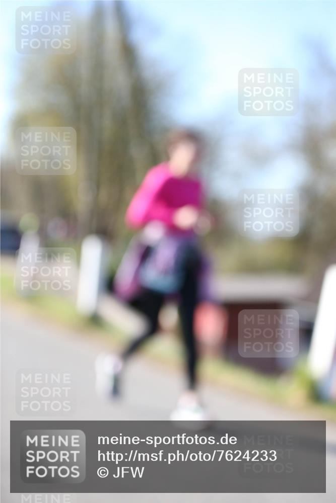 06.04.2025 - 44. Internationalen Wilhelmsburger Insellauf Jannik Wohlers http://msf.ph/oto/7624233 06.04.2025 10:33:42 Laufen  meine-sportfotos.de