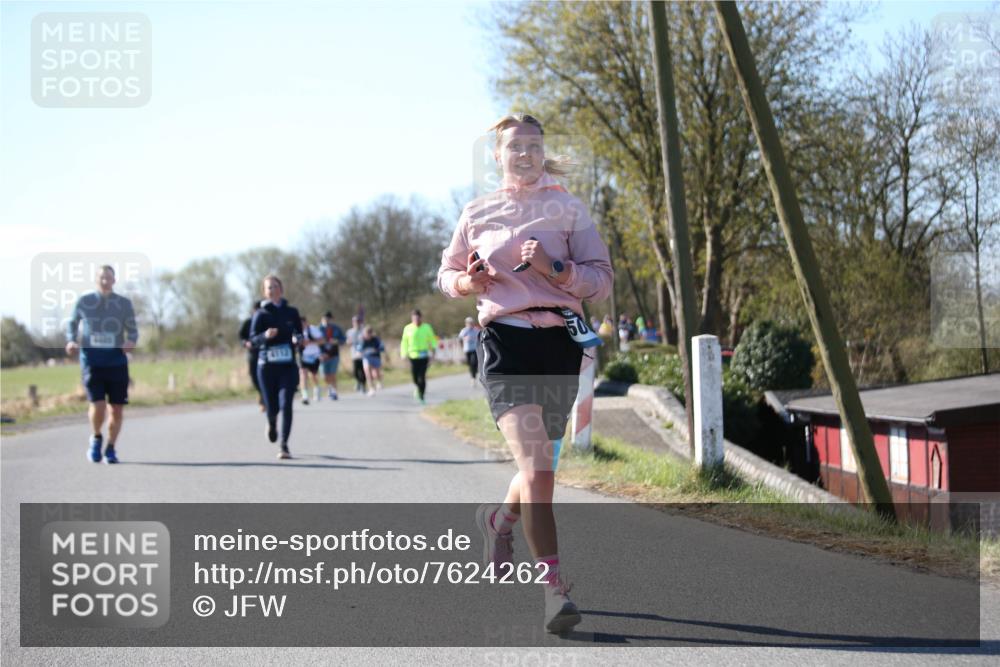 06.04.2025 - 44. Internationalen Wilhelmsburger Insellauf Jannik Wohlers http://msf.ph/oto/7624262 06.04.2025 10:33:56 Laufen 4112, 50 meine-sportfotos.de