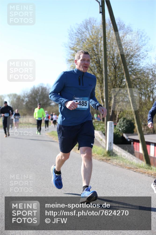 06.04.2025 - 44. Internationalen Wilhelmsburger Insellauf Jannik Wohlers http://msf.ph/oto/7624270 06.04.2025 10:34:01 Laufen 485 meine-sportfotos.de