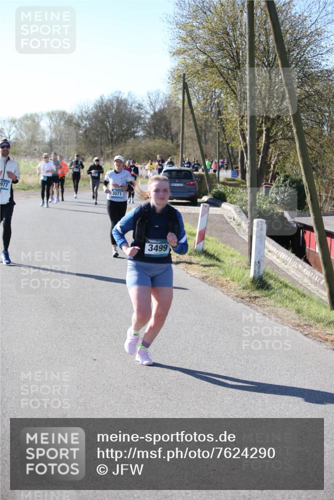 06.04.2025 - 44. Internationalen Wilhelmsburger Insellauf Jannik Wohlers http://msf.ph/oto/7624290 06.04.2025 10:34:10 Laufen 977, 3071, 3499 meine-sportfotos.de