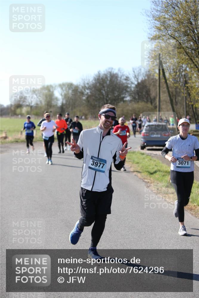 06.04.2025 - 44. Internationalen Wilhelmsburger Insellauf Jannik Wohlers http://msf.ph/oto/7624296 06.04.2025 10:34:12 Laufen 3977, 3071 meine-sportfotos.de
