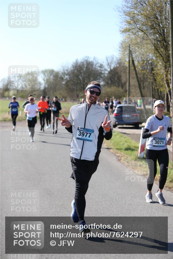 06.04.2025 - 44. Internationalen Wilhelmsburger Insellauf Jannik Wohlers http://msf.ph/oto/7624297 06.04.2025 10:34:12 Laufen 3977, 3071 meine-sportfotos.de