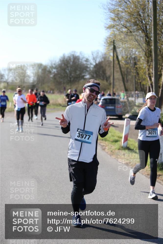 06.04.2025 - 44. Internationalen Wilhelmsburger Insellauf Jannik Wohlers http://msf.ph/oto/7624299 06.04.2025 10:34:12 Laufen 3977, 3071 meine-sportfotos.de