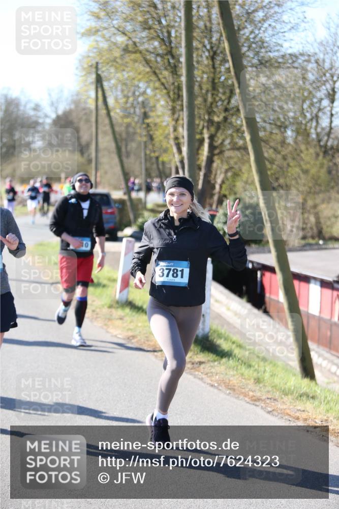06.04.2025 - 44. Internationalen Wilhelmsburger Insellauf Jannik Wohlers http://msf.ph/oto/7624323 06.04.2025 10:34:19 Laufen 3781 meine-sportfotos.de