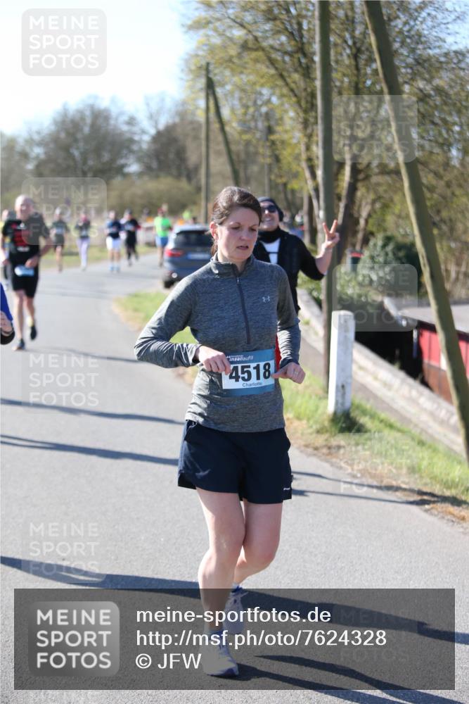 06.04.2025 - 44. Internationalen Wilhelmsburger Insellauf Jannik Wohlers http://msf.ph/oto/7624328 06.04.2025 10:34:20 Laufen 4518 meine-sportfotos.de