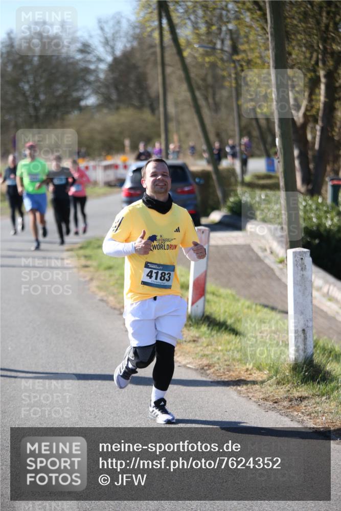 06.04.2025 - 44. Internationalen Wilhelmsburger Insellauf Jannik Wohlers http://msf.ph/oto/7624352 06.04.2025 10:34:28 Laufen 4183 meine-sportfotos.de
