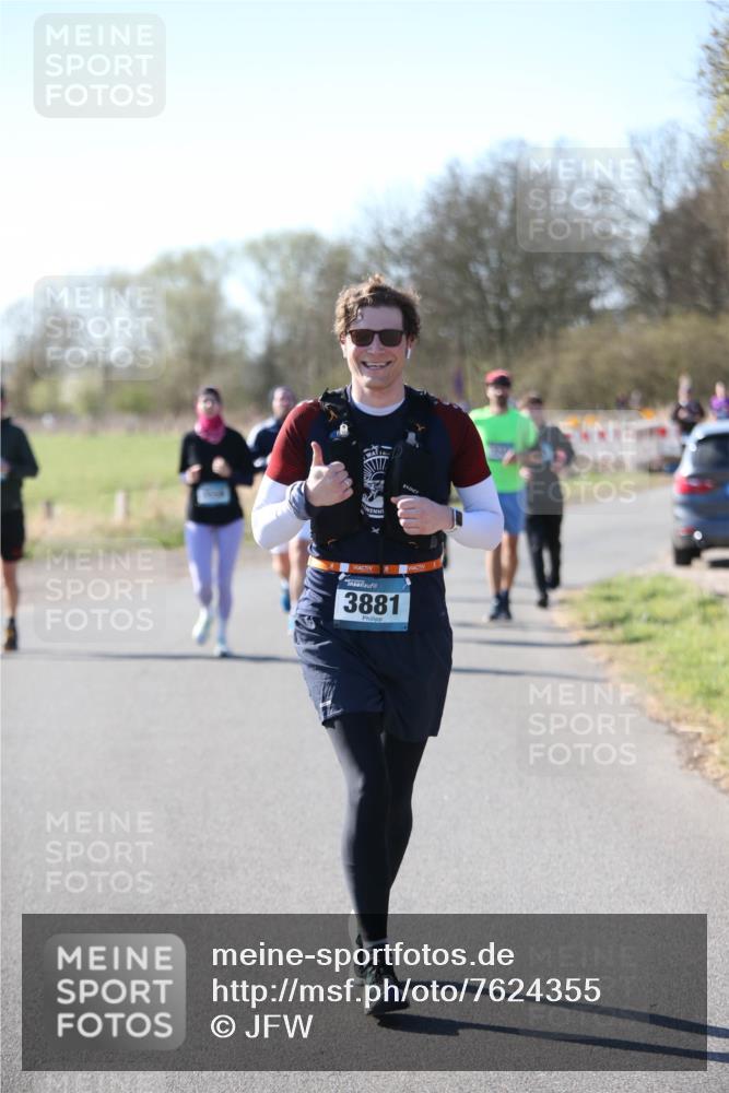06.04.2025 - 44. Internationalen Wilhelmsburger Insellauf Jannik Wohlers http://msf.ph/oto/7624355 06.04.2025 10:34:29 Laufen 3881 meine-sportfotos.de