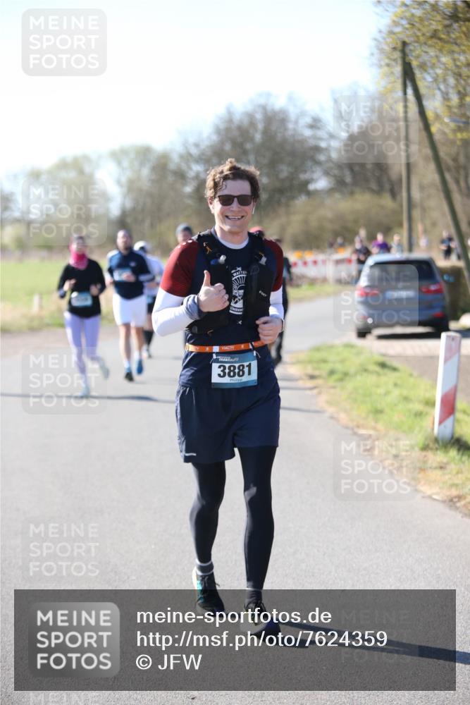 06.04.2025 - 44. Internationalen Wilhelmsburger Insellauf Jannik Wohlers http://msf.ph/oto/7624359 06.04.2025 10:34:30 Laufen 3881 meine-sportfotos.de