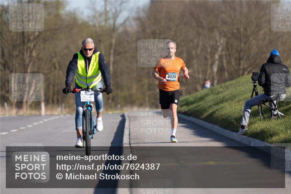 06.04.2025 - 44. Internationalen Wilhelmsburger Insellauf Michael Strokosch http://msf.ph/oto/7624387 06.04.2025 09:14:10 Laufen 4020 meine-sportfotos.de