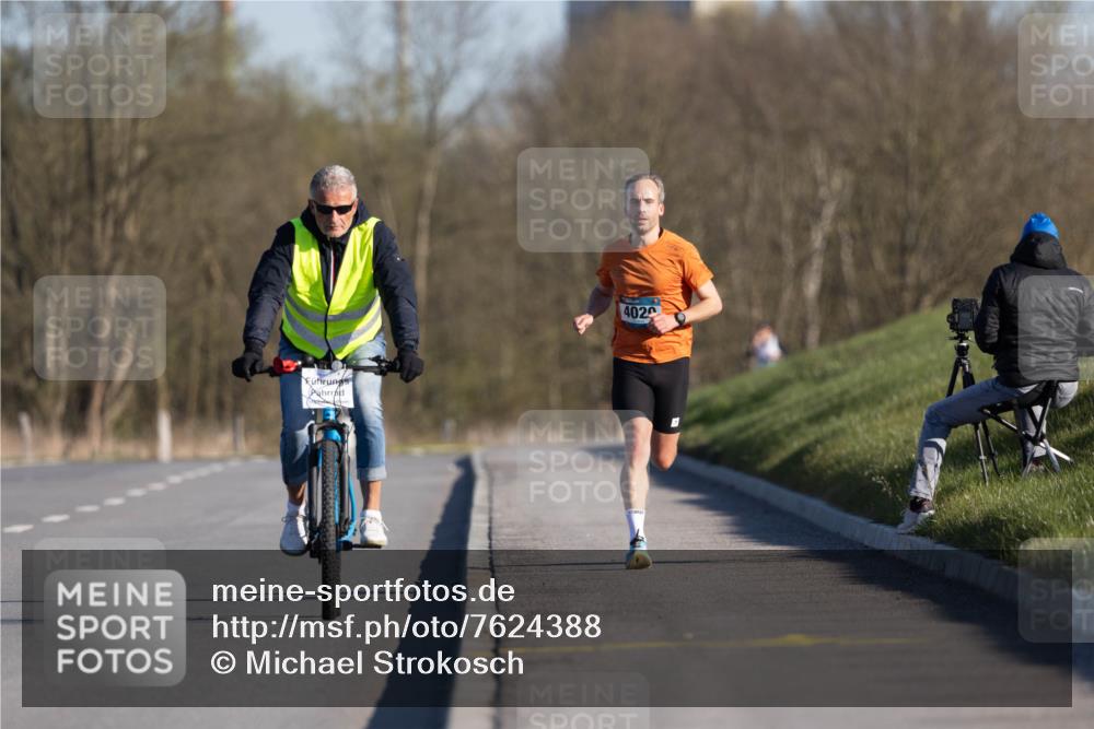 06.04.2025 - 44. Internationalen Wilhelmsburger Insellauf Michael Strokosch http://msf.ph/oto/7624388 06.04.2025 09:14:11 Laufen 4020 meine-sportfotos.de