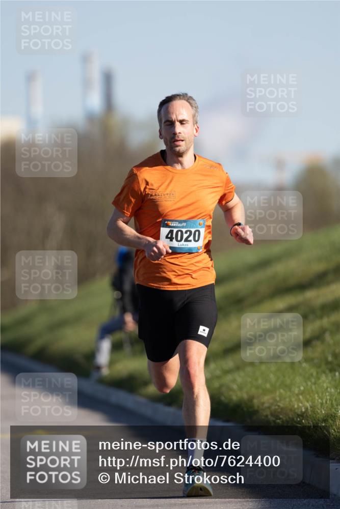 06.04.2025 - 44. Internationalen Wilhelmsburger Insellauf Michael Strokosch http://msf.ph/oto/7624400 06.04.2025 09:14:19 Laufen 4020 meine-sportfotos.de