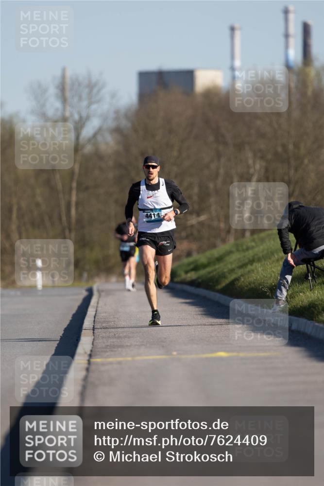 06.04.2025 - 44. Internationalen Wilhelmsburger Insellauf Michael Strokosch http://msf.ph/oto/7624409 06.04.2025 09:14:48 Laufen 4414 meine-sportfotos.de