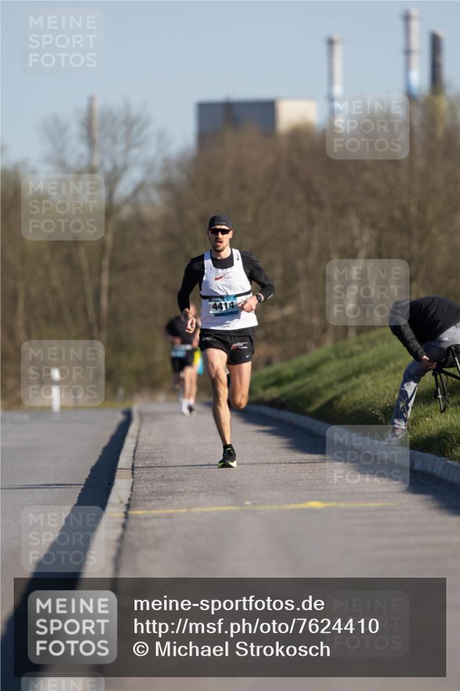 06.04.2025 - 44. Internationalen Wilhelmsburger Insellauf Michael Strokosch http://msf.ph/oto/7624410 06.04.2025 09:14:49 Laufen  meine-sportfotos.de