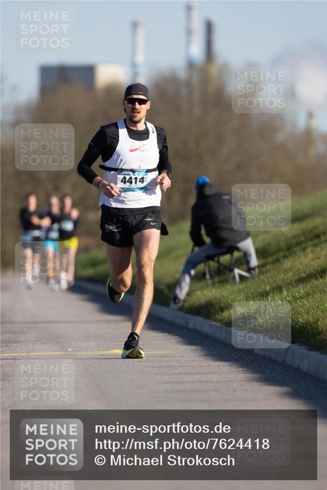 06.04.2025 - 44. Internationalen Wilhelmsburger Insellauf Michael Strokosch http://msf.ph/oto/7624418 06.04.2025 09:14:54 Laufen 4414 meine-sportfotos.de