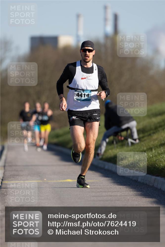 06.04.2025 - 44. Internationalen Wilhelmsburger Insellauf Michael Strokosch http://msf.ph/oto/7624419 06.04.2025 09:14:54 Laufen 4414 meine-sportfotos.de