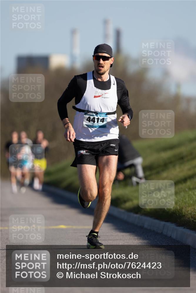 06.04.2025 - 44. Internationalen Wilhelmsburger Insellauf Michael Strokosch http://msf.ph/oto/7624423 06.04.2025 09:14:56 Laufen 4414 meine-sportfotos.de