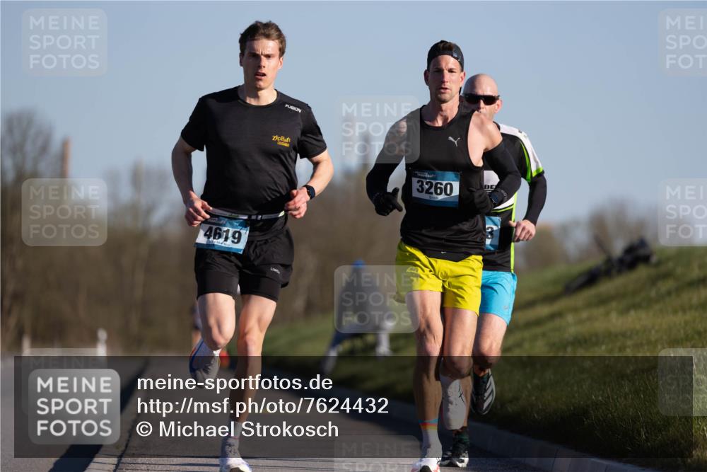 06.04.2025 - 44. Internationalen Wilhelmsburger Insellauf Michael Strokosch http://msf.ph/oto/7624432 06.04.2025 09:15:16 Laufen 4619, 3260 meine-sportfotos.de